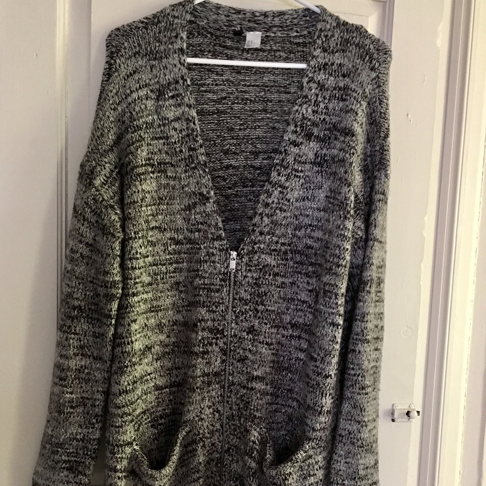 H & M Black & White Sweater/Coat Zip Up